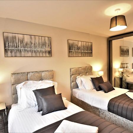 Exec 2Bed 2Bath Serviced Apartment Balcony Parking Μίλτον Κέινς Εξωτερικό φωτογραφία